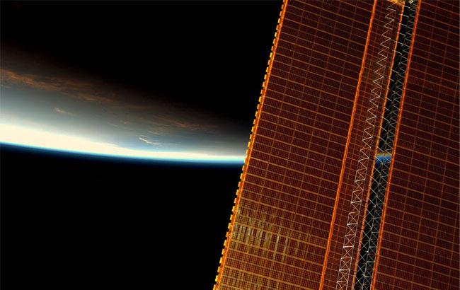 NASA опублікувало дивовижний знімок світанку з МКС