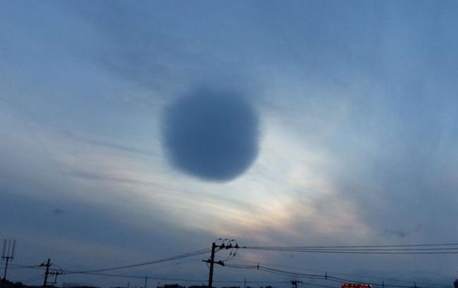 В Японии зафиксировали таинственное облако-шар