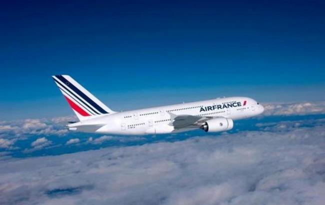 Reuters: з авіакомпанії Air France можуть звільнити 5 тис. осіб