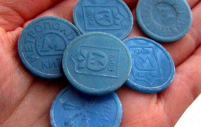 Только карточки: в киевском метро начали изымать жетоны