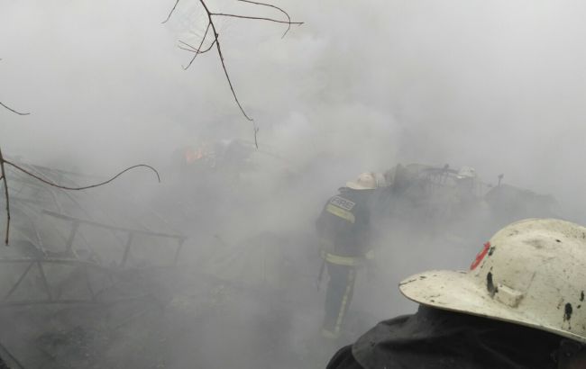 В результате пожара на кожзаводе в Харькове погибли два человека