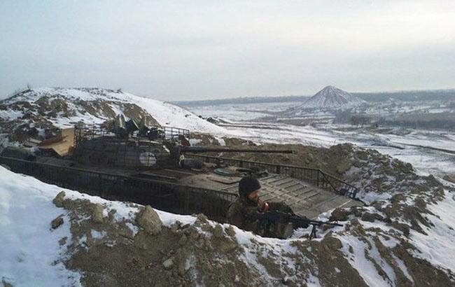 В сети показали шокирующие ледяные окопы на Донбассе