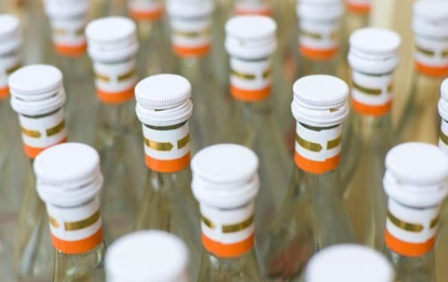 В Одеській області правоохоронці виявили цех з виробництва фальсифікованого алкоголю
