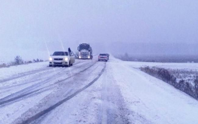 Непогода в Украине: во Львовской области частично ограничено движение для грузовиков
