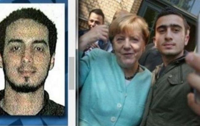В сети опубликовали селфи "брюссельского" террориста с Меркель