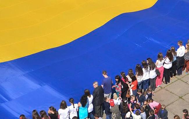 Мариуполь поздравил Украину с Днем Соборности песней "Океана Ельзи"