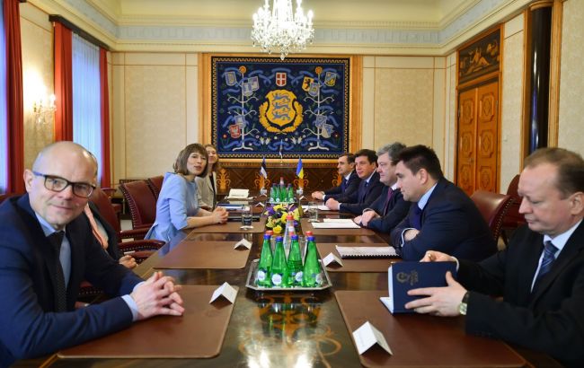 Порошенко уверен, что Украина будет в приоритете во время председательства Эстонии в ЕС