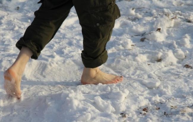 Украинский "коп" 5 км босиком по снегу преследовал преступника
