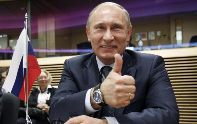 Россиянам предложили называть Путина "Ваше Величество"