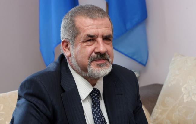 Чубаров призывает внести изменения в Конституцию в части автономии Крыма