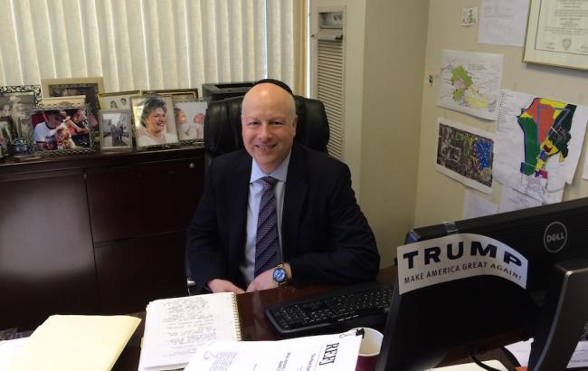 В России рассказали, о чем помощник Трампа говорил с главным раввином РФ