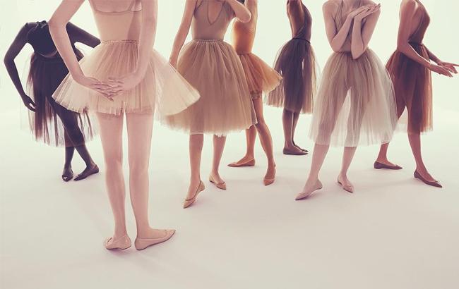 "Лабутены" без "нах": Новую коллекцию легендарного дизайнера представили в нежной рекламе