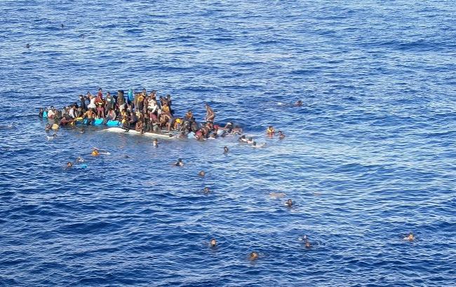 У берегов Греции перевернулось очередное судно с беженцами