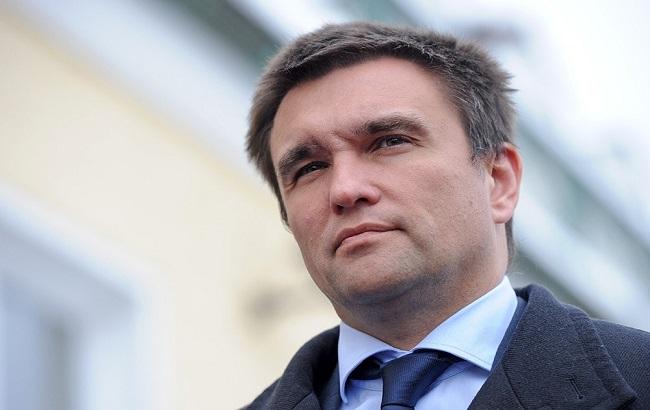 Климкин на велосипеде в Нидерландах открыл флешмоб “За Украину”