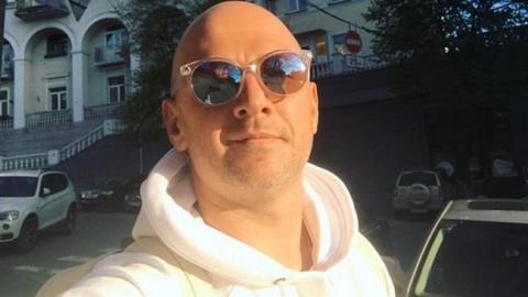 "Как всегда хитяра": Потап в забавном женском образе анонсировал новый клип MOZGI