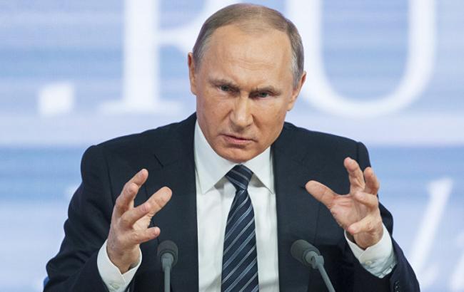 Путін вважає "політичною шизофренією" звинувачення на адресу Трампа про видачу РФ секретів