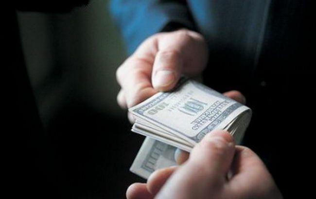 В Житомирской области задержали чиновника исправительной колонии за взятку в 80 тыс. гривен