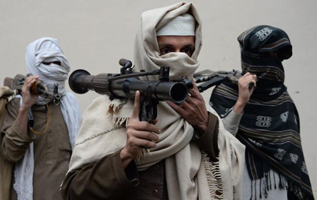 Кількість жертв нападу бойовиків на поліцейське відділення в Афганістані зросла до 25