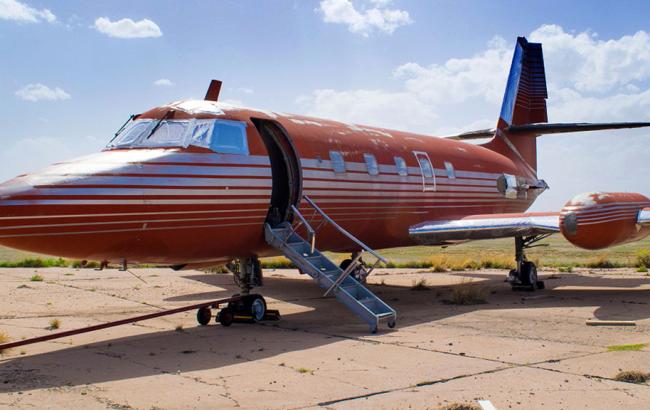 Частный самолет Элвиса Прэсли ушел на аукционе за $430 тыс.