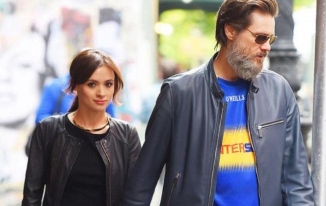 Любимая Джима Кэрри покончила с собой