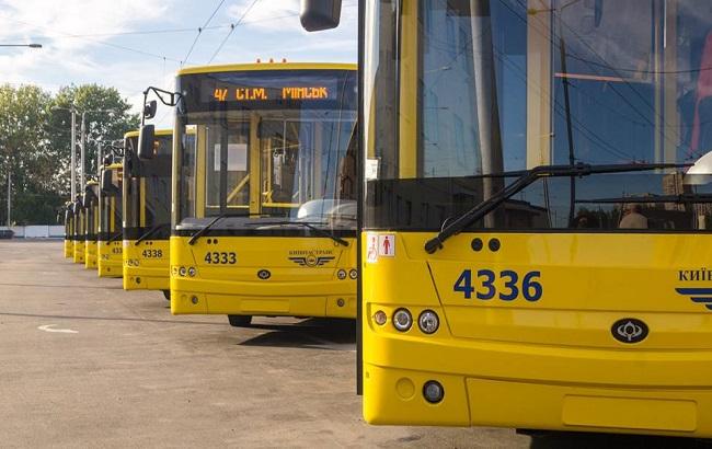 В Киеве автобусы на выходные изменили маршруты
