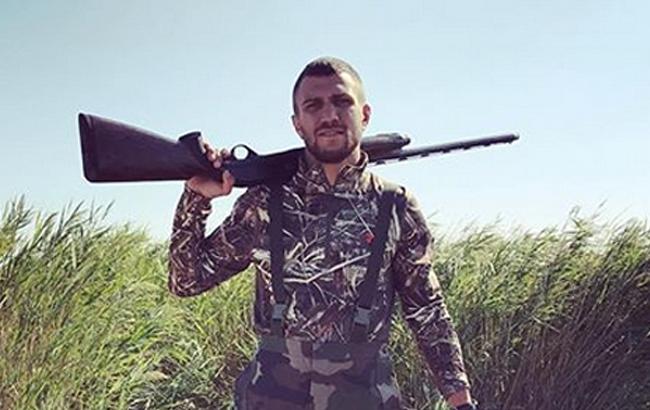 Ломаченко в камуфляже открыл сезон охоты: появилось фото
