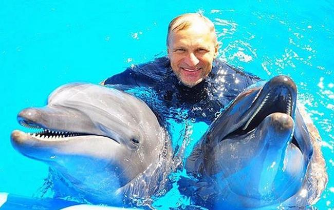 Олег Скрипка показал эмоциональную фотографию с дельфинами