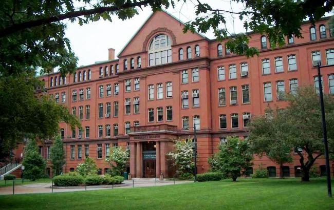 Поліція не виявила вибуховий пристрій в кампусі Гарварда
