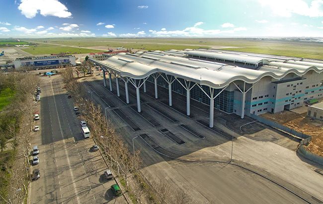 Гройсман назвал сроки открытия новой взлетной полосы в аэропорту Одессы