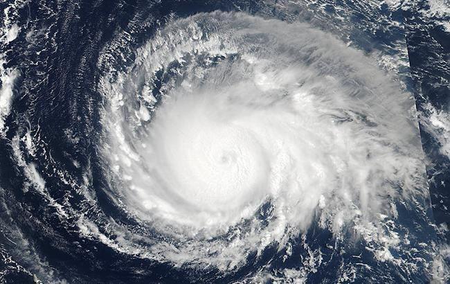 У Мексиці тропічний шторм "Норма" посилився до урагану