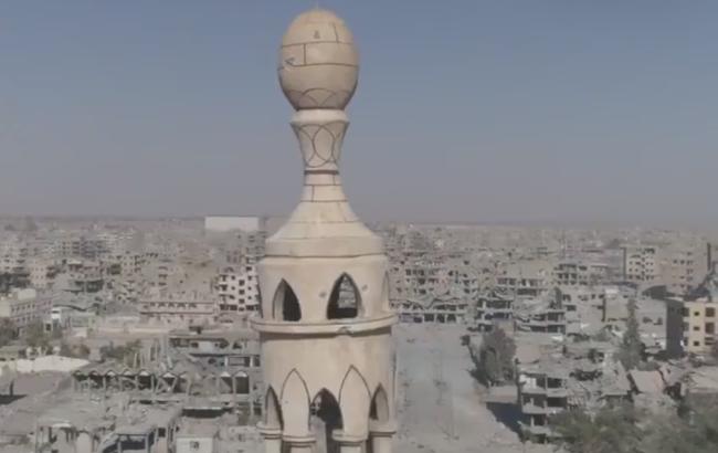 Руїни звільненого сирійського міста зняли з висоти пташиного польоту