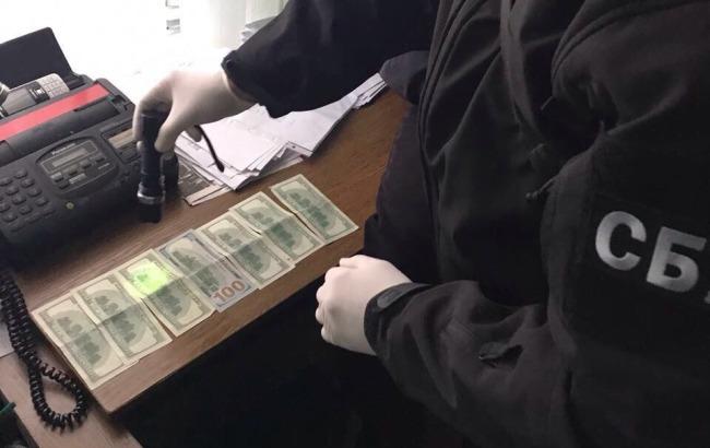 На Волыни на взятке поймали чиновника