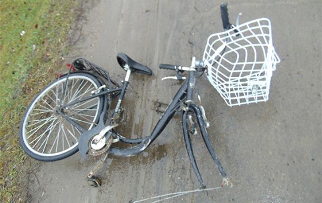 ДТП во Львовской области: Daewoo раздавило велосипедиста на "встречке"