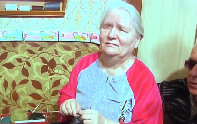 Незрячую жительницу Луцка наградили орденом за помощь бойцам АТО (видео)