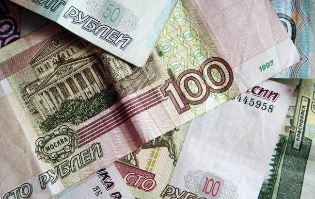 Курс долара на Московській біржі перевищив 66 рублів за долар