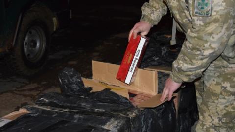 На границе задержано почти 9 тысяч пачек контрабандных сигарет