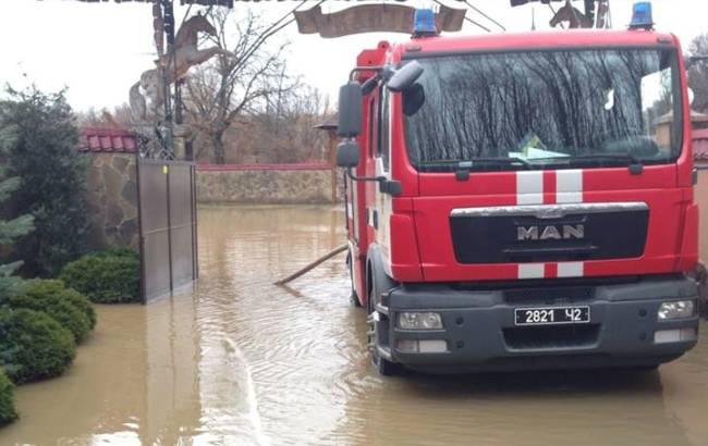 Паводок на Закарпатье: эвакуировано 146 жителей