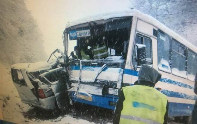 Во Львовской области произошло ДТП с пассажирским автобусом