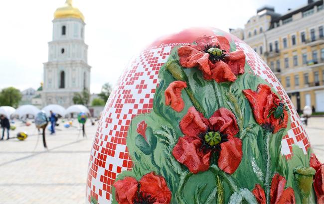 Фестиваль писанок в Киеве: яркие пасхальные яйца украсили Софиевскую площадь