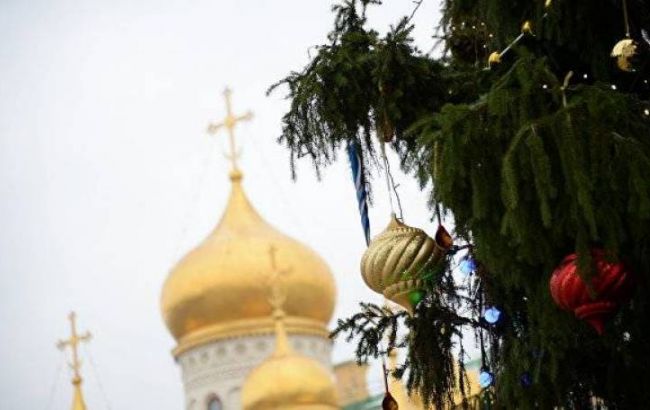 "Крымская тоска-2018": в сети смеются над новогодней елкой в оккупации