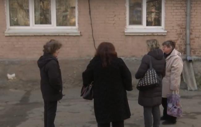 "Накроет или не накроет": в Кропивницком за ночь начал рушиться многоквартирный дом (видео)