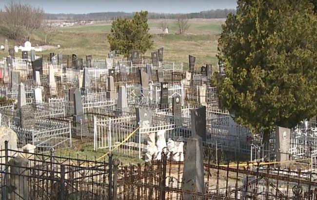 У Вінницькій області мародери заради золота розкопали могили жертв нацистів