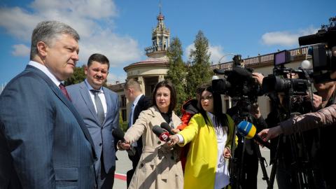 Порошенко анонсував обговорення питання побудови вузької залізничної колії з Європи до Львова