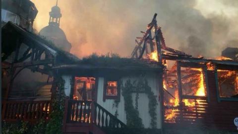 У Німеччині горить найбільший парк розваг