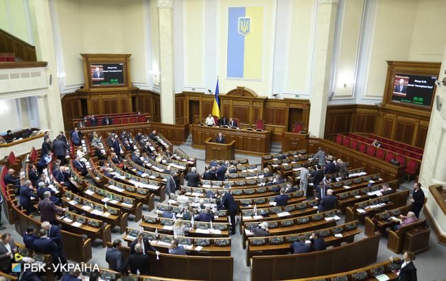 Рада приняла закон о дипломатической службе с предложениями президента