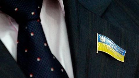 Рада підтримала зняття недоторканності з нардепів за основу