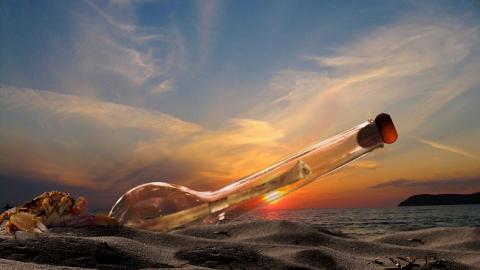 "Таємне послання": океан виніс на берег несподіваний сюрприз