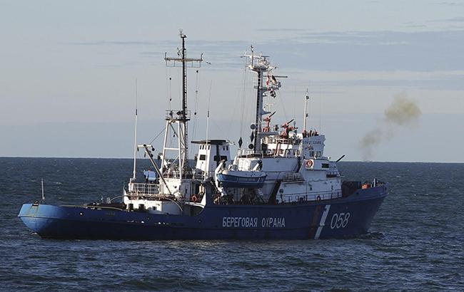 РФ задерживает иностранные суда, которые идут в украинские порты по Керченскому проливу
