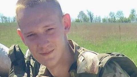 В сети показали солдат ВСУ, которые жестоко убили под Харьковом сослуживца (фото)