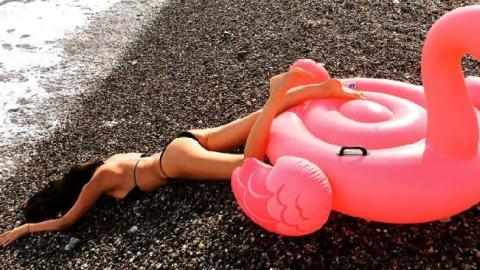 "Падающие звезды": в сети набирает обороты флешмоб с падениями селебрити и не только